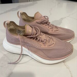 APL Streamline women’s size 8.5 rose dust running comfort walking shoe